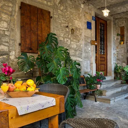 Apartamento Roza Roč