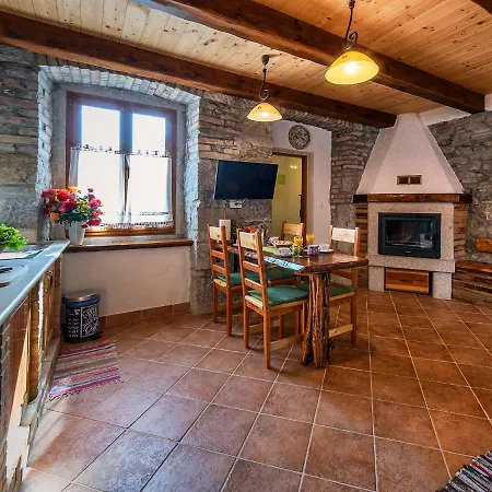 Roza Apartmán *