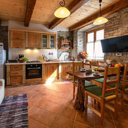 Roza Apartmán *